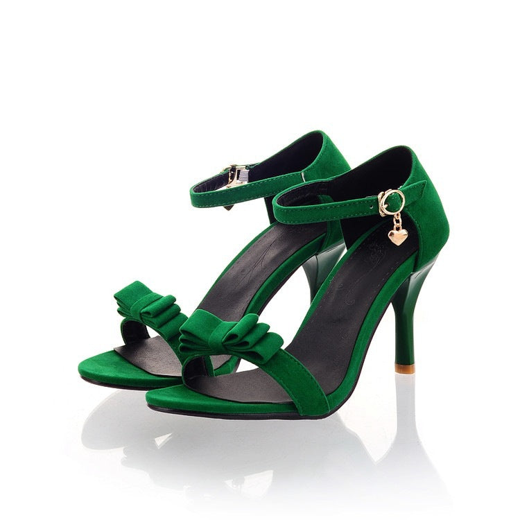 European American style sandals with bow in green color, featuring peep-toe and buckle closure.