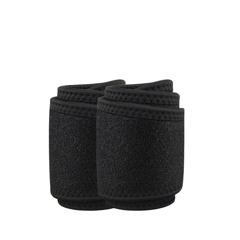 Basketball wristband neoprene in black for adults, suitable for sports like basketball, packaged in a transparent PE bag.